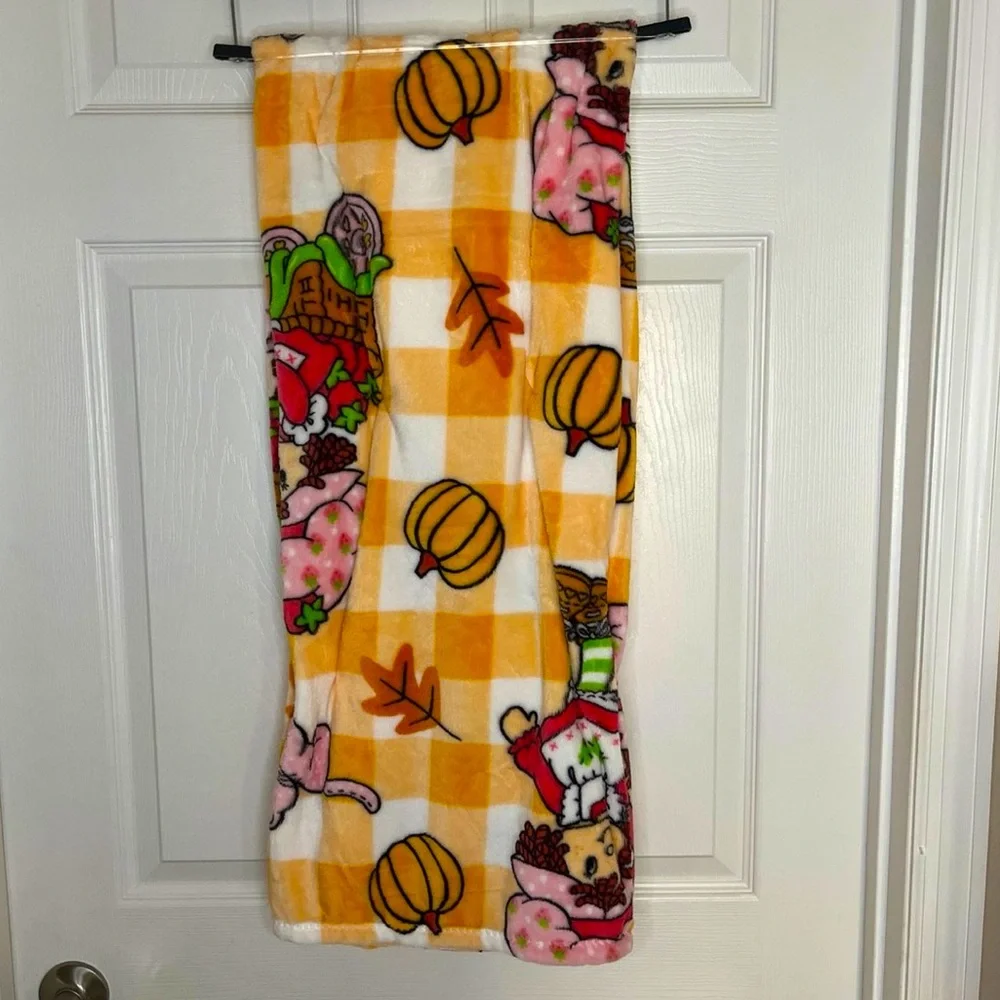 Strawberry Shortcake Plush Throw Blanket-NWT
